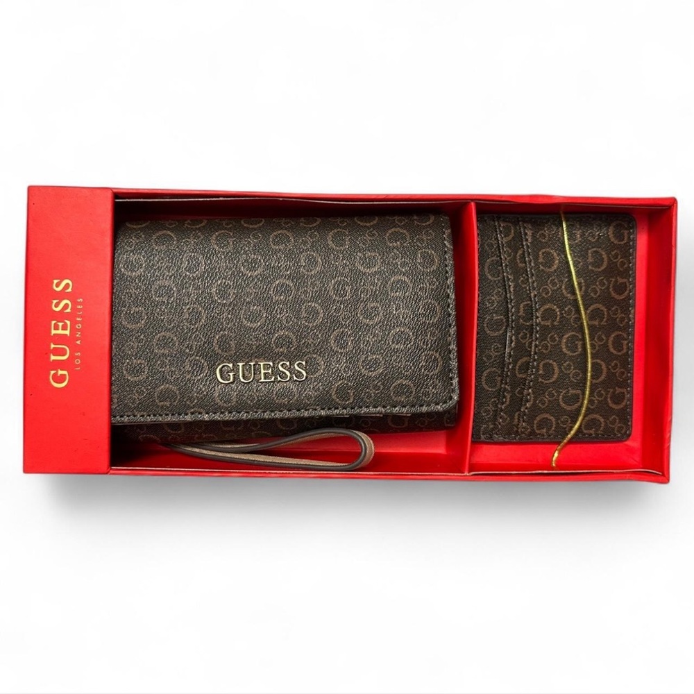 Guess wallet and card holder set. New in box!